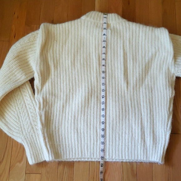 H&M Alpaca Blend White Sweater - Picture 5 of 9